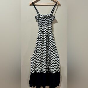 Black and White Zigzag Maxi Dress